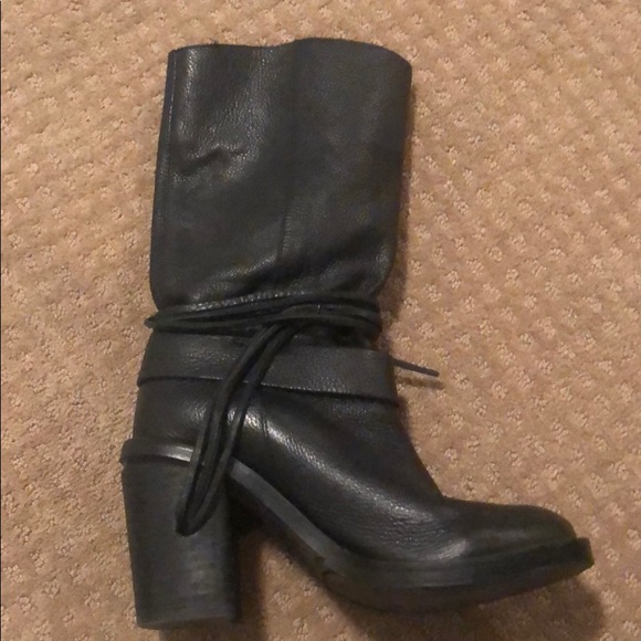 Black Boots - Picture 2 of 3